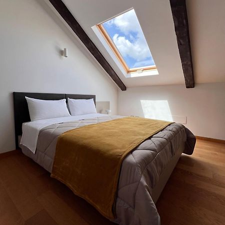 Unonoveuno Luxury Apartment Napoli Bagian luar foto