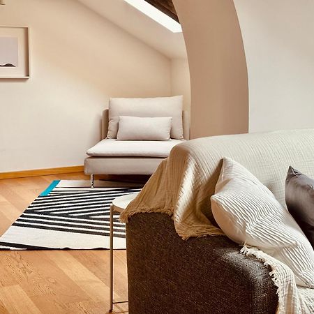 Unonoveuno Luxury Apartment Napoli Bagian luar foto