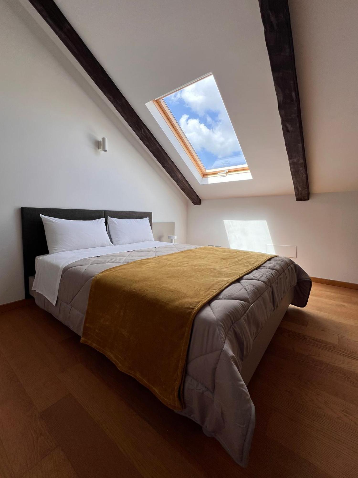 Unonoveuno Luxury Apartment Napoli Bagian luar foto