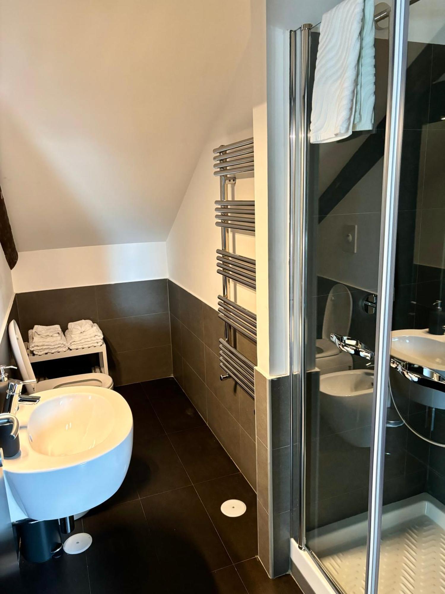 Unonoveuno Luxury Apartment Napoli Bagian luar foto