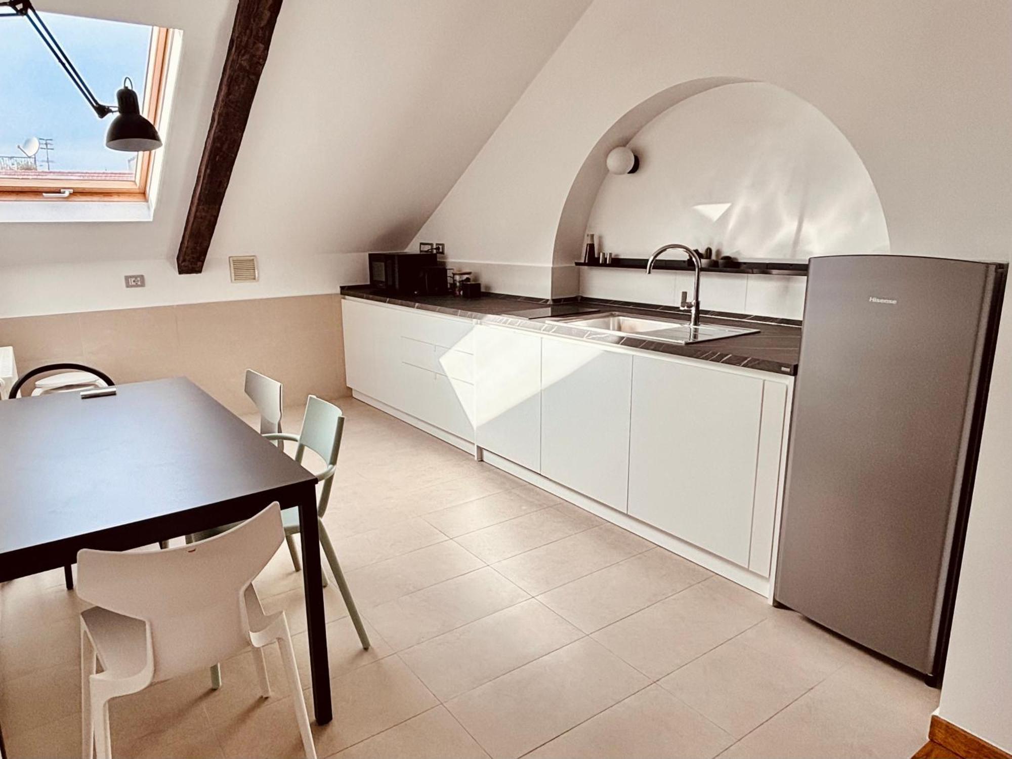 Unonoveuno Luxury Apartment Napoli Bagian luar foto